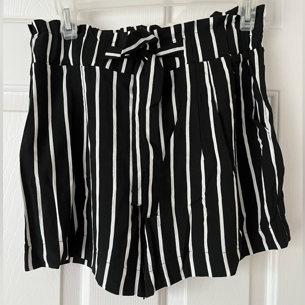 Shorts: Ambiance Apparel Black & White Striped